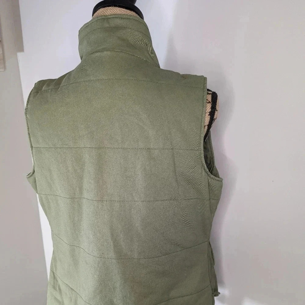 True craft snap button vest